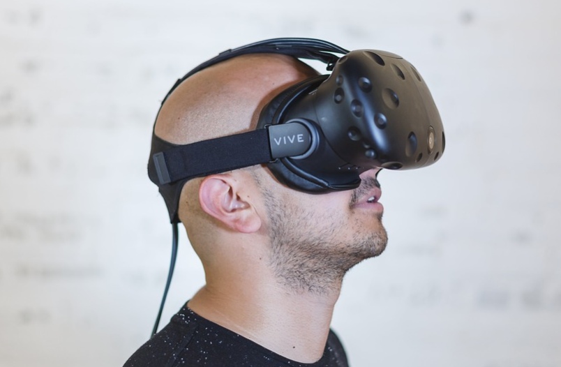 a dude wearing vr headset